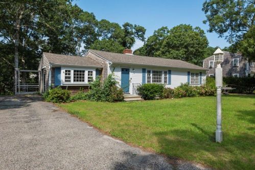 4 7Th St, Hardwich, MA 02645 exterior