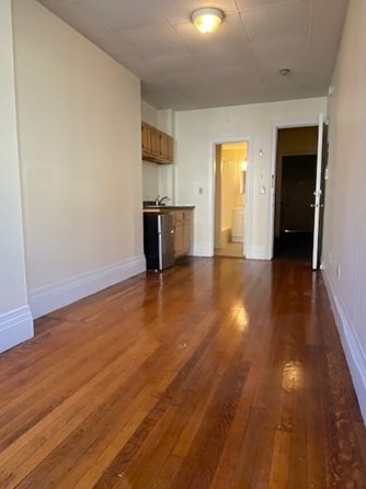 505 Beacon St, Roxbury-Xing, MA 02467 exterior