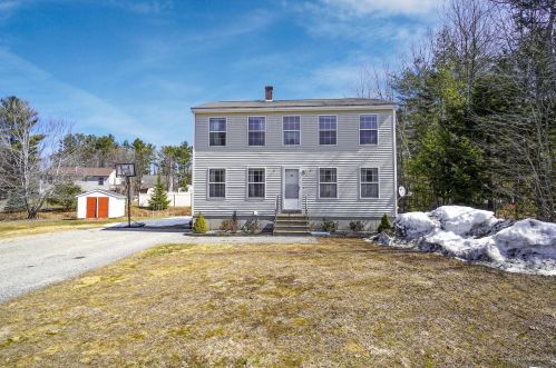 9 Hemlock St, Lisbon, ME 04250 exterior