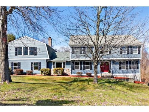 27 Fairlea Dr, Upper Stepney, CT 06468 exterior