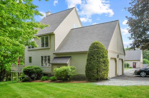 56 Dorchester Way, Nashua, NH 03064 exterior