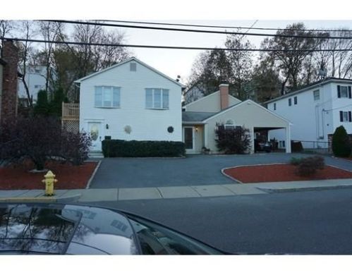 17 Springvale Ave, Chelsea, MA 02150 exterior