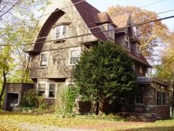 18 Devon Ter, Newton, MA 02459 exterior