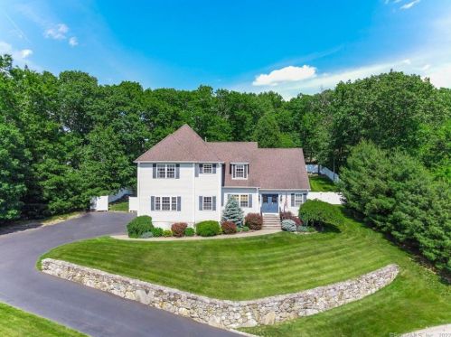 14 Red Fox Run, Waterbury, CT 06716 exterior