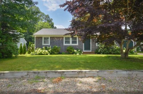 90 Hudson St, Falmouth, MA 02540 exterior