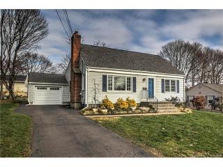 101 Greer Cir, Milford, CT 06461 exterior