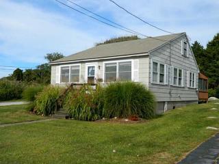 11 Weekapaug Rd, Westerly, RI 02891 exterior