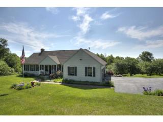 102 Badger Farm Rd, Wilton, NH 03086 exterior