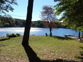 54 Lake View Dr, Woodstock, CT 06281 exterior