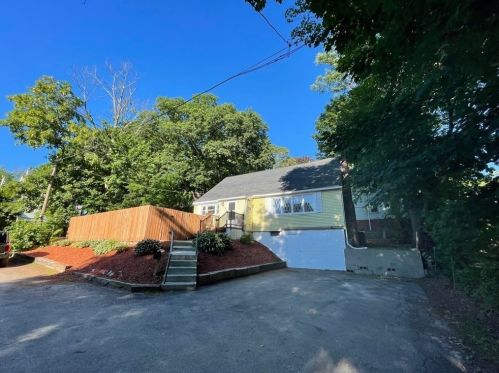 9 Perkins Ter, Worcester, MA 01605 exterior