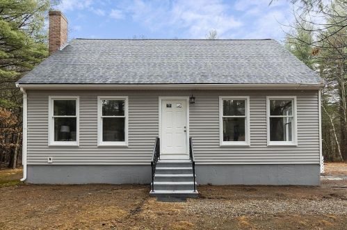 77 Hazen Rd, Shirley, MA 01464 exterior