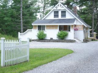 35 Martha Rd, Casco, ME 04015 exterior