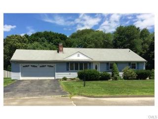 4 Apple Blossom Ln, Danbury, CT 06811 exterior