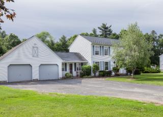 26 Crystal Dr, Southwick, MA 01077 exterior