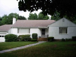 82 Broken Tree Rd, Newton, MA 02459 exterior