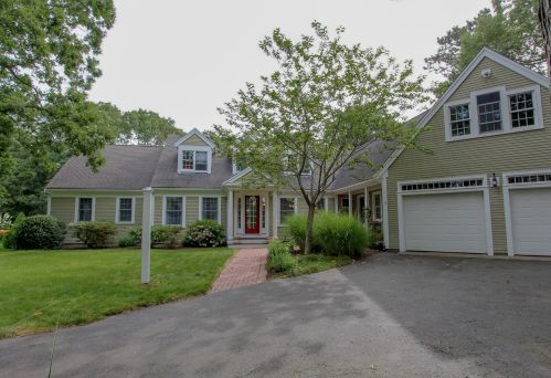 16 Sarah Lawrence Rd, Sandwich, MA 02563 exterior