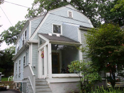 17 Central Close, Newton, MA 02466 exterior