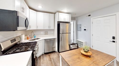 67 Cottage St, Roxbury-Xing, MA 02125 exterior