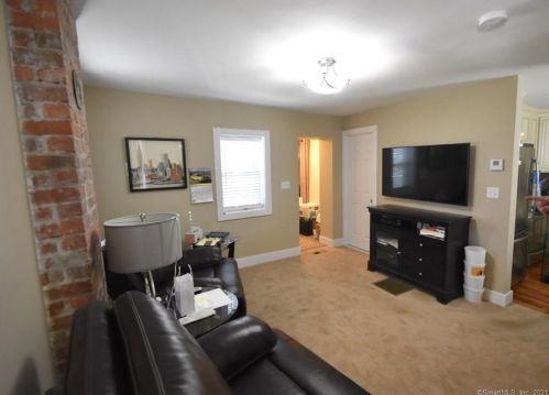 152 Alsace St, Bridgeport, CT 06604 exterior