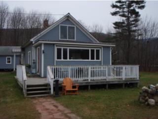 34 Studio Rd, Warren, NH 03279 exterior