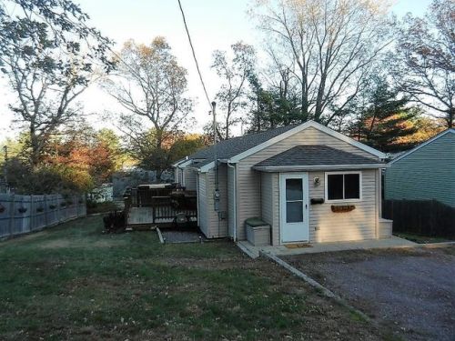 10 Sunset Ave, Coventry, RI 02816 exterior