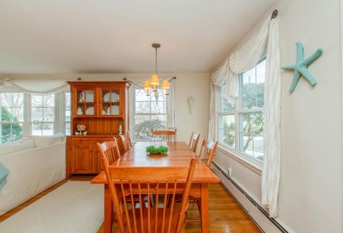 17 Hooker St, Nashua, NH 03064 exterior