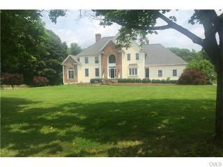 237 Homestead Rd, Fairfield, CT 06824 exterior