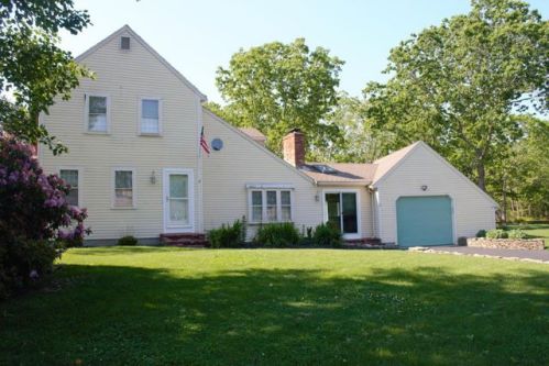 2 Lambeth Cir, Sandwich, MA 02563 exterior