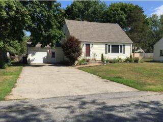 11 Tuck Rd, Hampton Beach, NH 03842 exterior