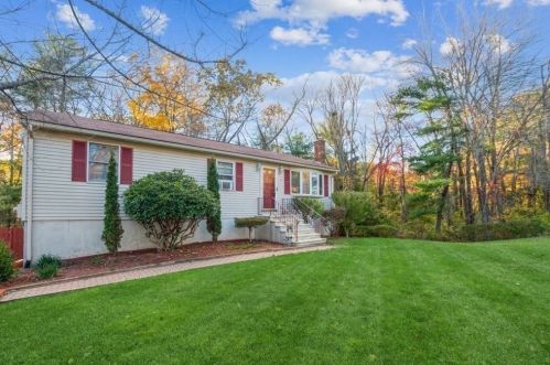 4 Surrey Ln, Webster, MA 01570 exterior
