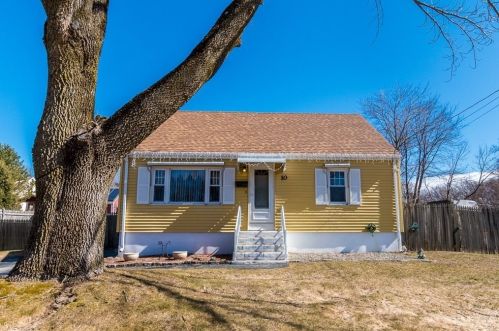 10 Arnold St, Blackstone, MA 01504 exterior