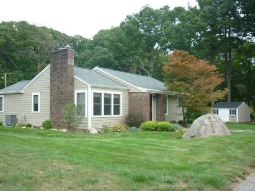 924 Summer St, South Lynnfield, MA 01940 exterior