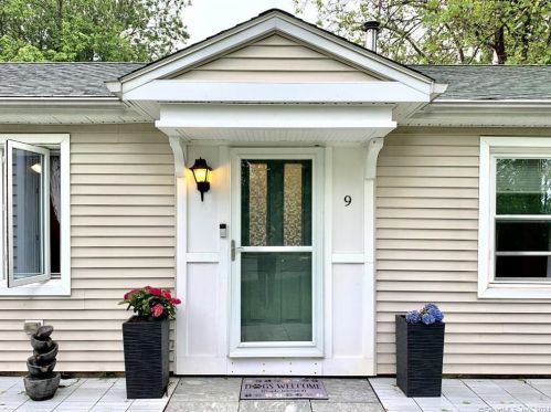 9 Alpha St, Milford, CT 06460 exterior