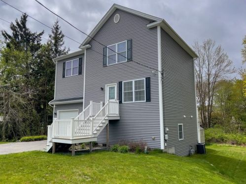 186 Morris St, Cumberland, RI 02864 exterior