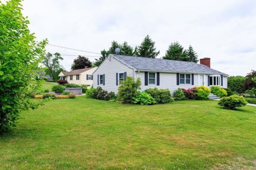 56 Green Acres Ln, Fabyan, CT 06255 exterior