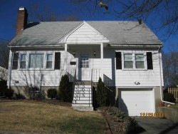 19 Chase Ave, Newton, MA 02465 exterior