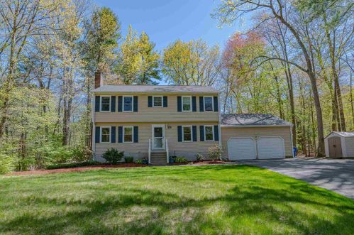 28 Red Deer Rd, Londonderry, NH 03053 exterior