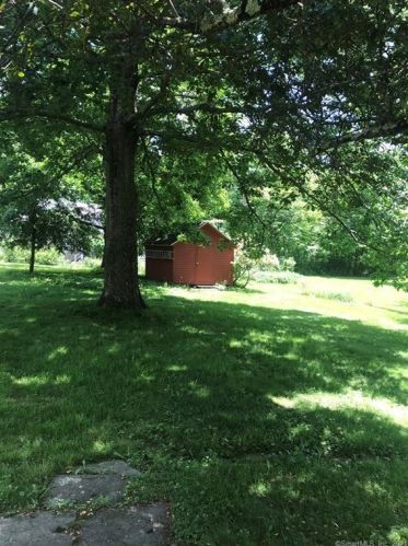 18 Parsonage Ln, Washington Depot, CT 06793 exterior