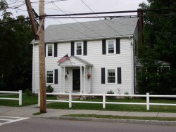 291 Lexington St, Newton, MA 02466 exterior