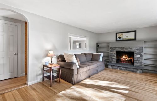 5 Kanehoe Ct, Townsend, MA 01474 exterior
