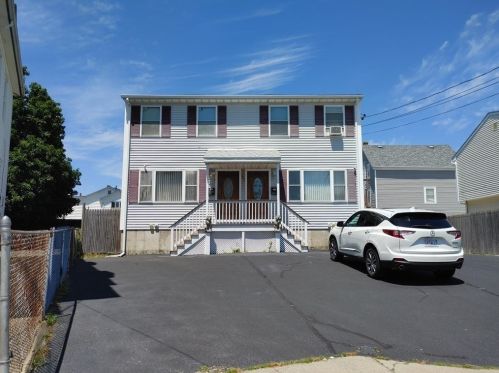 389 4Th St, Fall River, MA 02721 exterior