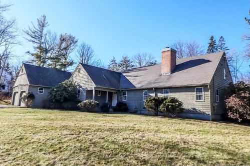 9 Meadow Ln, Sherman, CT 06784 exterior