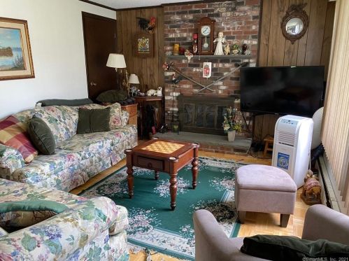 337 Torringford St, Torrington, CT 06790 exterior