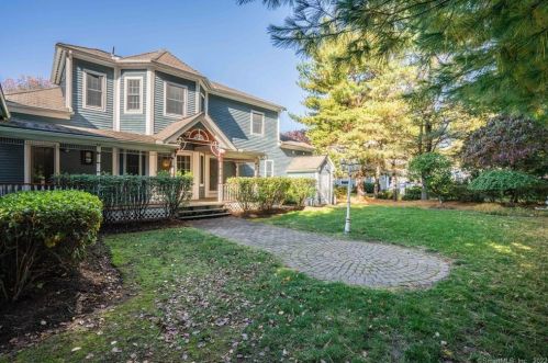 131 Pierce Blvd, Windsor, CT 06095 exterior