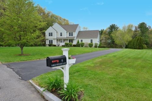 6 Earle Stewart Ln, Wrentham, MA 02093 exterior