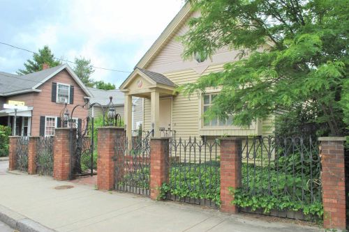 10 Harbor Ave, Nashua, NH 03060 exterior