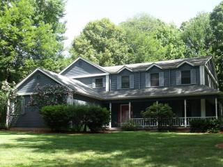 82 Mary Catherine Cir, Windsor, CT 06095 exterior