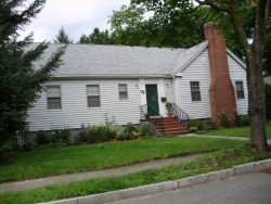 77 Oakdale Rd, Newton, MA 02459 exterior