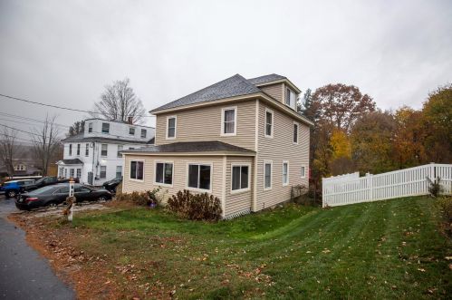 6 Abbott St, Derry, NH 03038 exterior