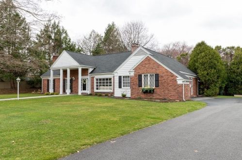 77 Fairhill Dr, Longmeadow, MA 01106 exterior